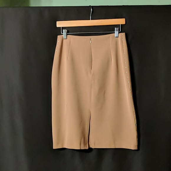 Skirt - Picture 2 of 6